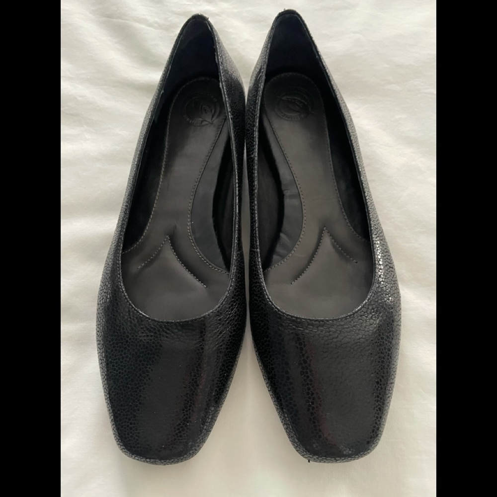 Nurture ballet style black dress shoes size 8 1/2M